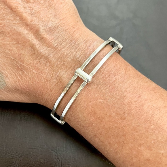 Vintage Mexican sterling silver cuff bracelet - Picture 4 of 9